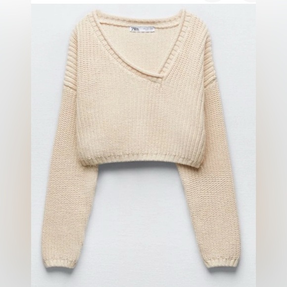 Zara Sweaters - Zara Cropped Knit Sweater Asymmetric Neck, Size S <<<<224>>>